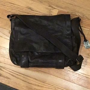 Frye Logan Messenger